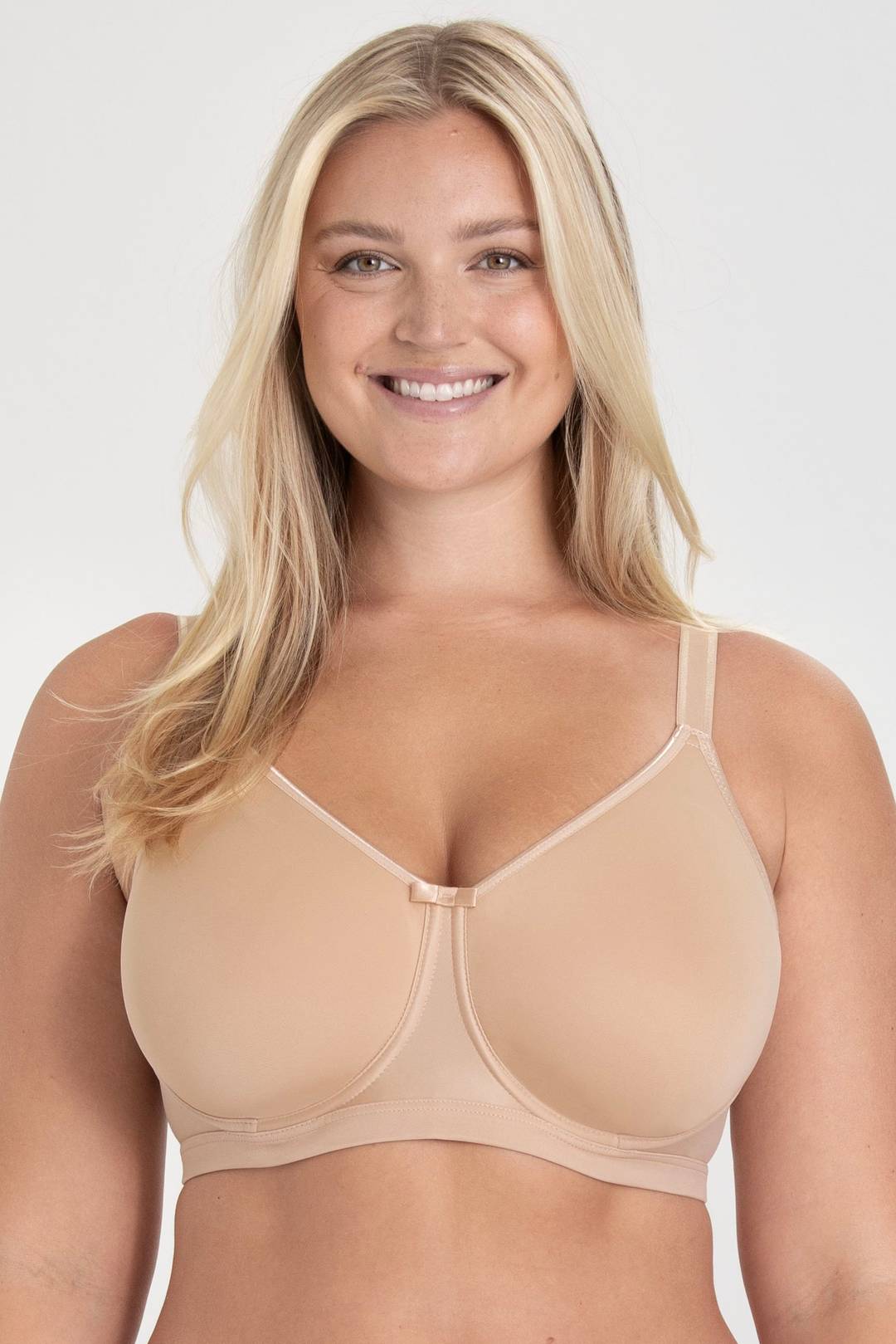 The art of creating comfort with Miss Mary's own bra expert