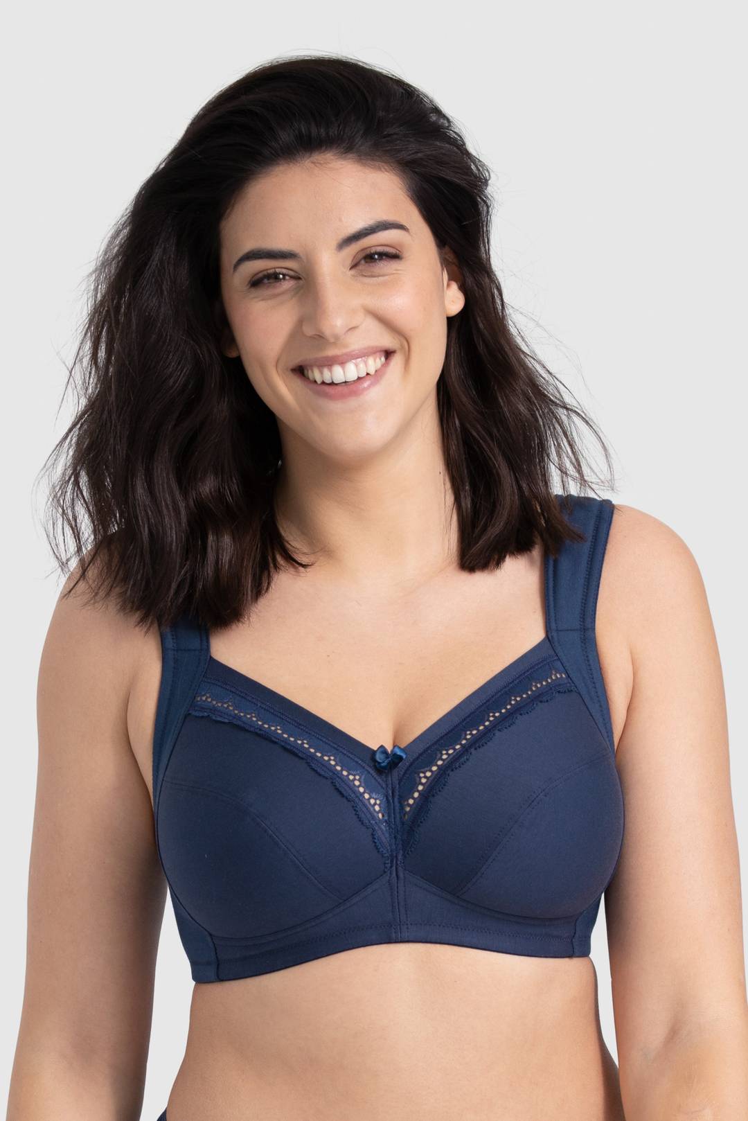 Cotton Divide - Non-wired cotton bra with a smart pocket that effectively  separates and shapes the bust - Miss Mary