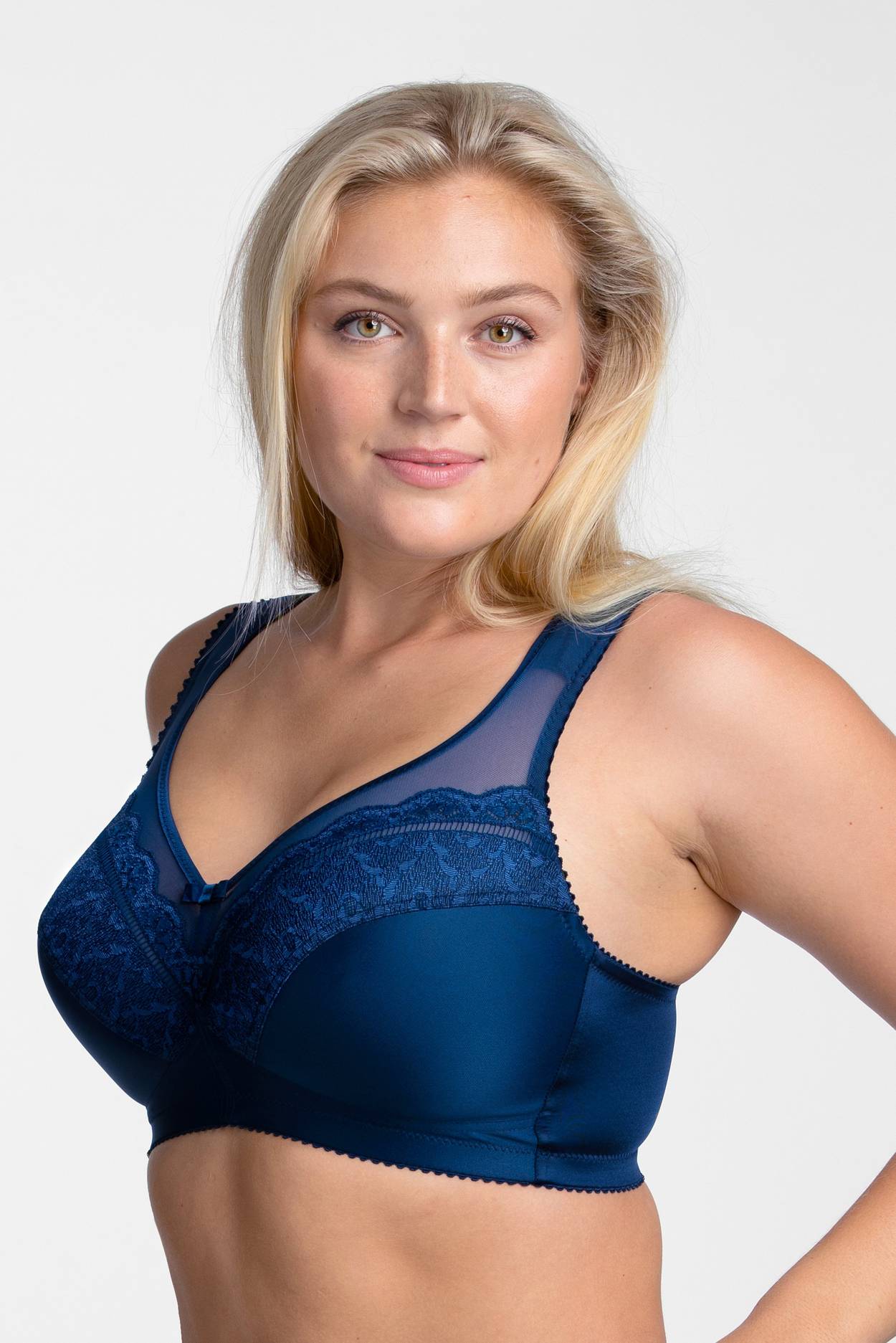 Happy Hearts bra – non-wired bra with unpadded cups – Miss Mary