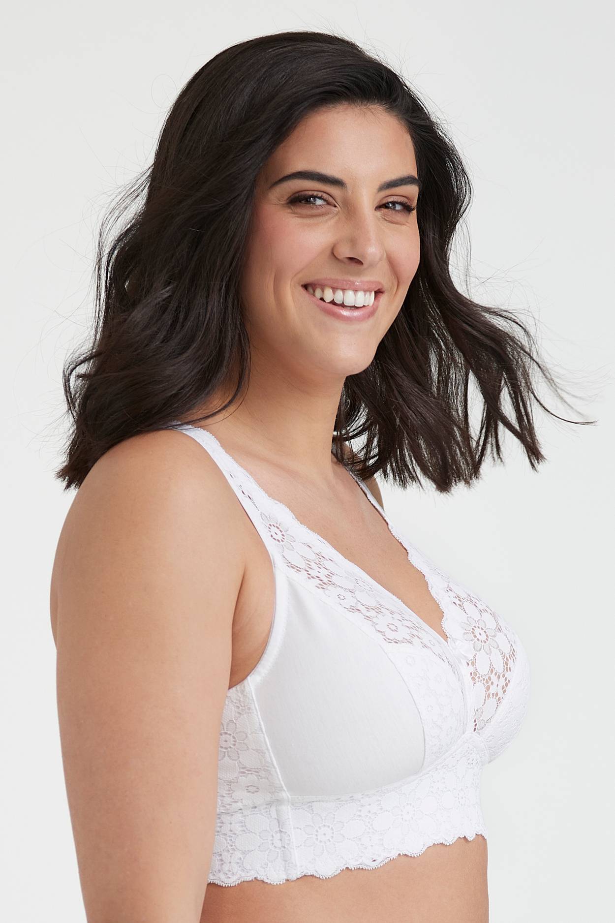 lace-dreams-comfortable-non-wired-bra-with-cups-made-from-cotton-and