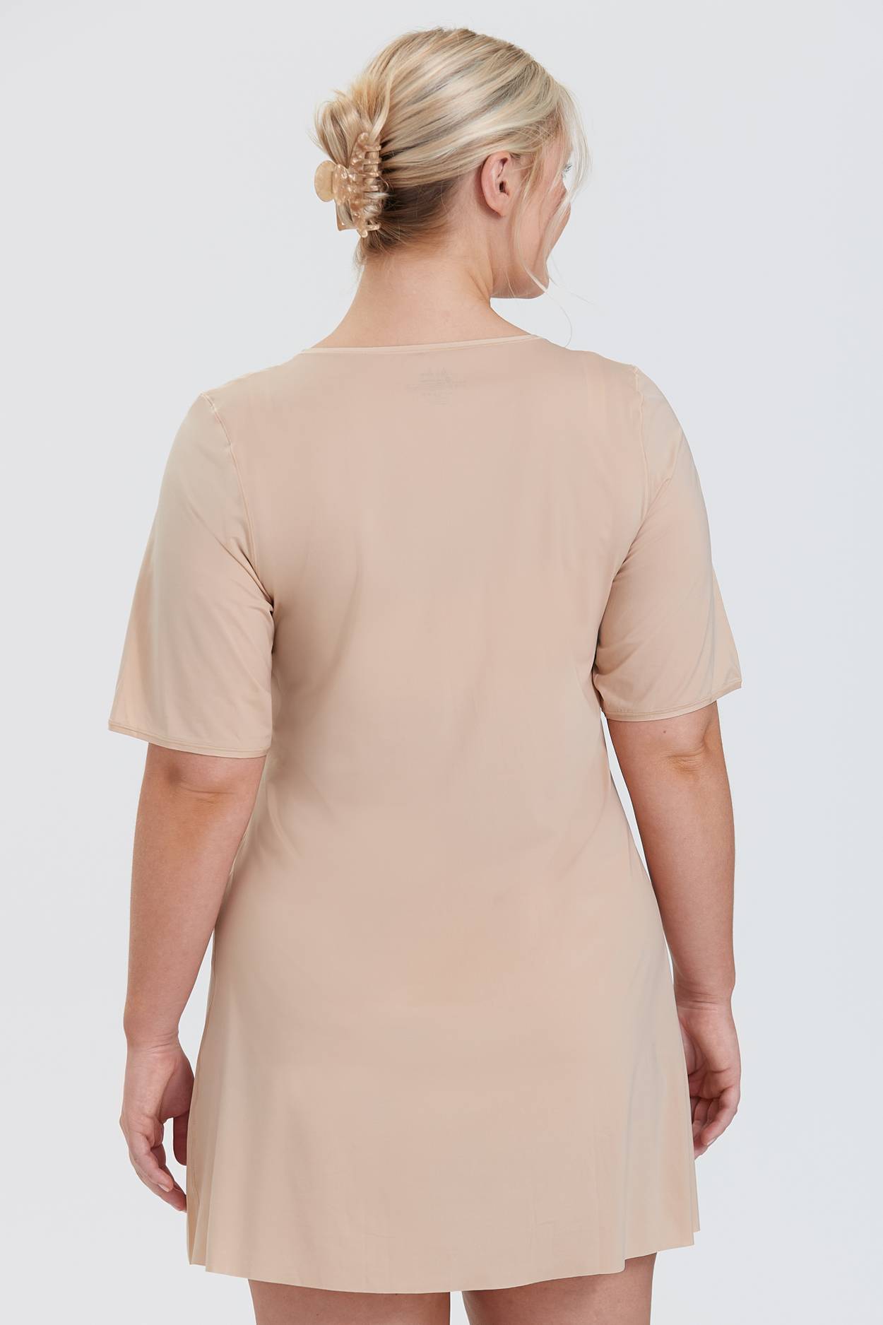 Cool Sensation nightdress A short, cooling nightdress for warm nights