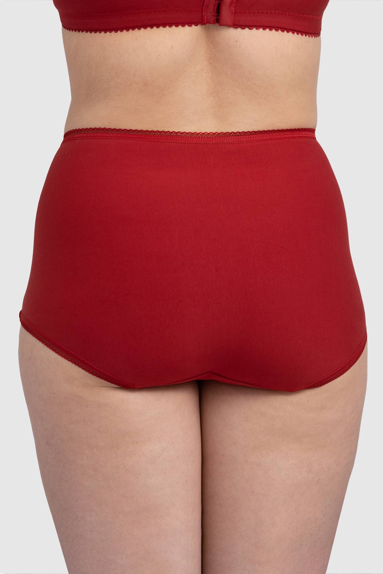 Lovely Lace panty A good and stable fit that is perfect for everyday