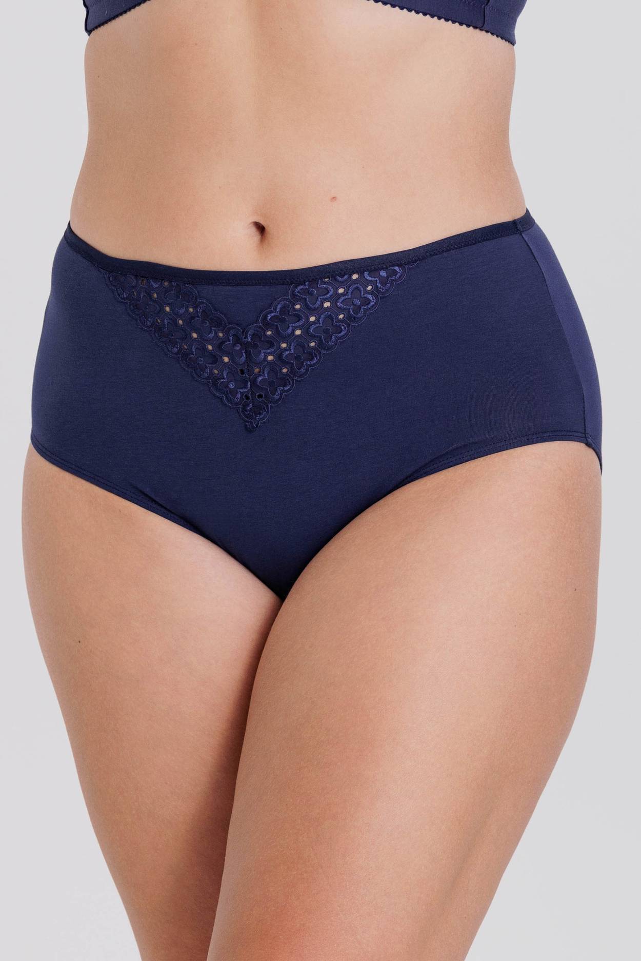 Broderie Anglaise panty girdle