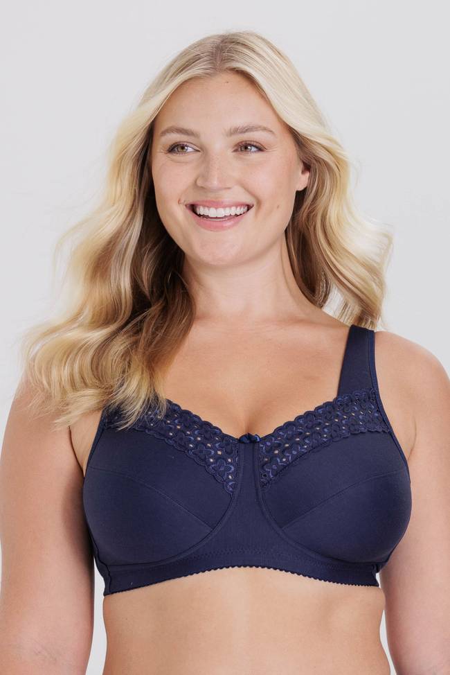 Broderie Anglaise bra