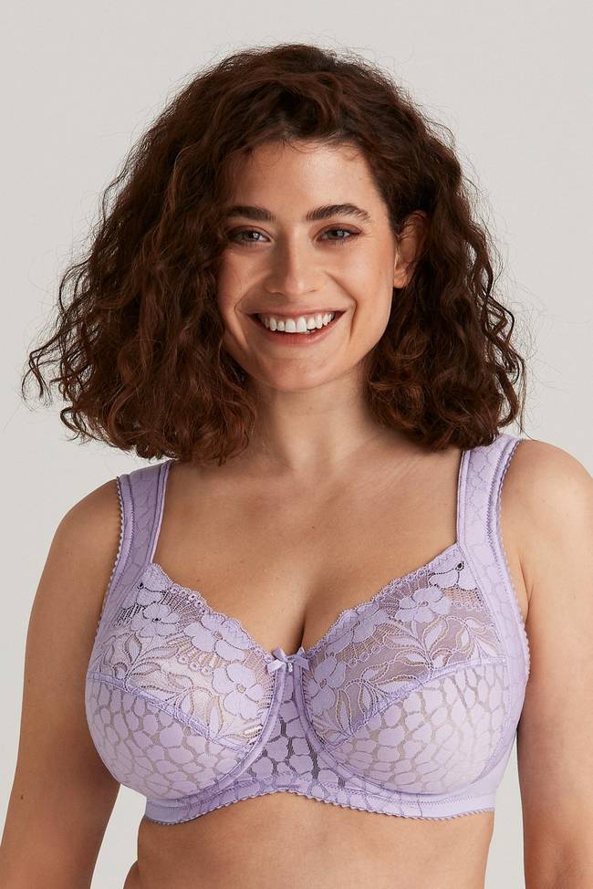 Jacquard & Lace – luxurious underwired bra that provides plenty of support  – Miss Mary