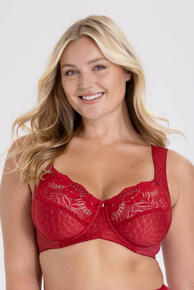 Jacquard & Lace – luxurious underwired bra that provides plenty of