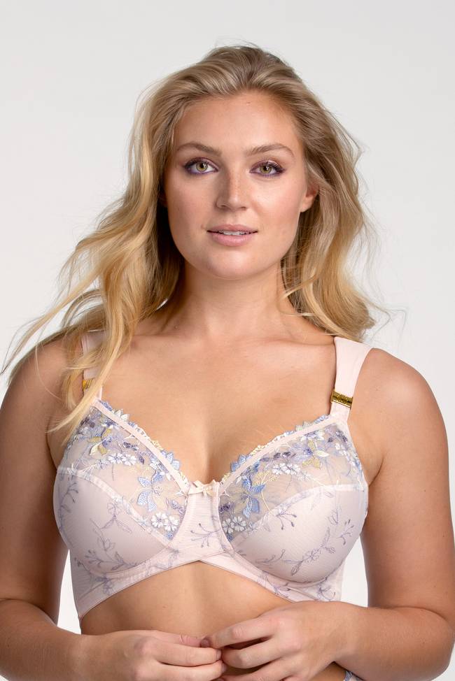 Embroidered Dreams bra - Exclusive embroidery that provides a romantic and  feminine feel - Miss Mary